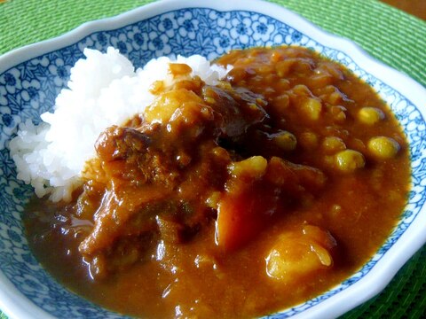 ♥　グリンピース入りカレーライス　♥